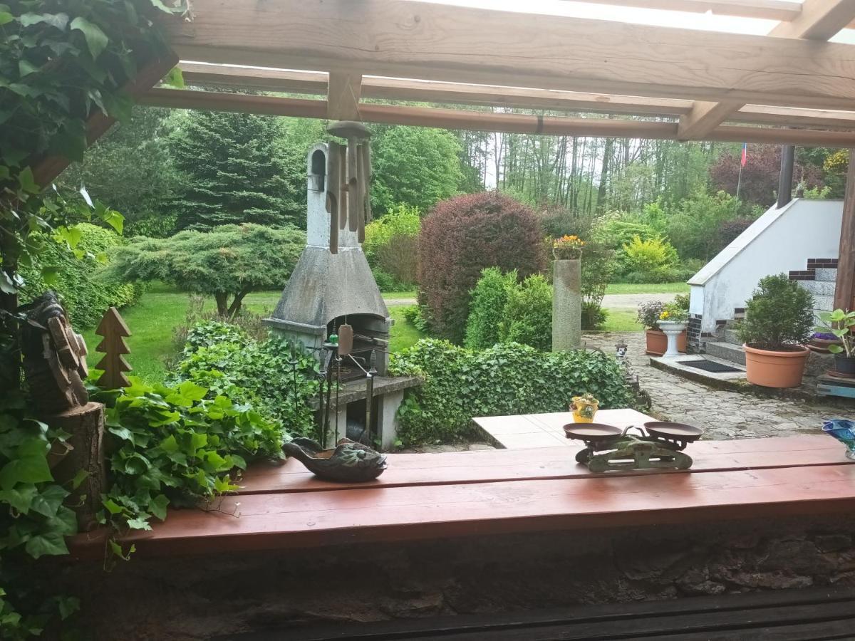 Apartamento U Myslivce Chřibská Exterior foto